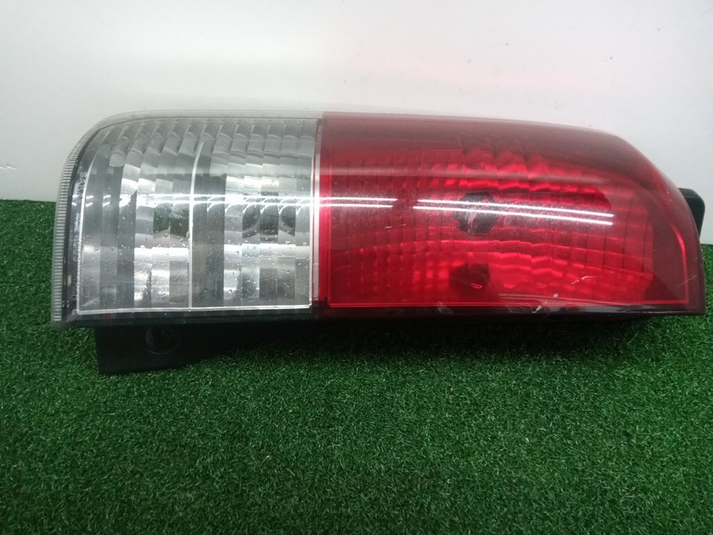 ★中古品★三菱 eKワゴン H81W 純正 テールランプ左側 テールライト ライト レンズ ランプ イーケーワゴンMR598005-05【他商品と同梱歓迎】拍卖
