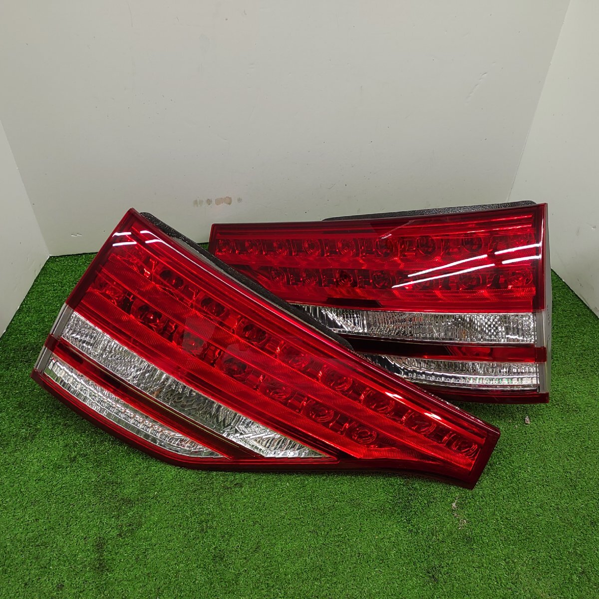 ★中古品★トヨタ 50 エスティマ 前期 純正 テールランプ 内側 左右 点灯OK ICHIKOH 28-194【他商品と同梱歓迎】拍卖