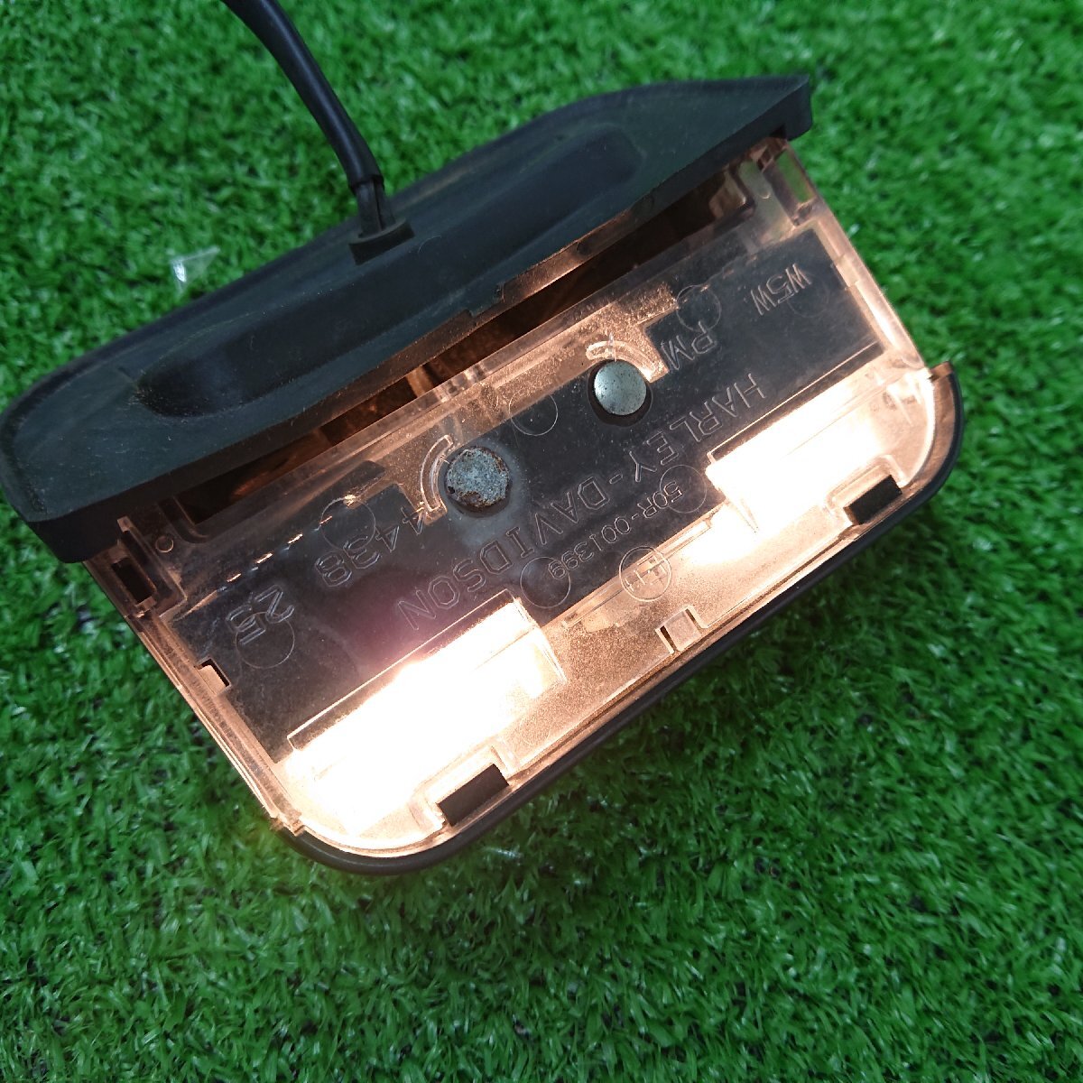 ★ジャンク品★ナンバー灯 ハーレーダビッドソン 50R-001399【他商品と同梱歓迎】拍卖