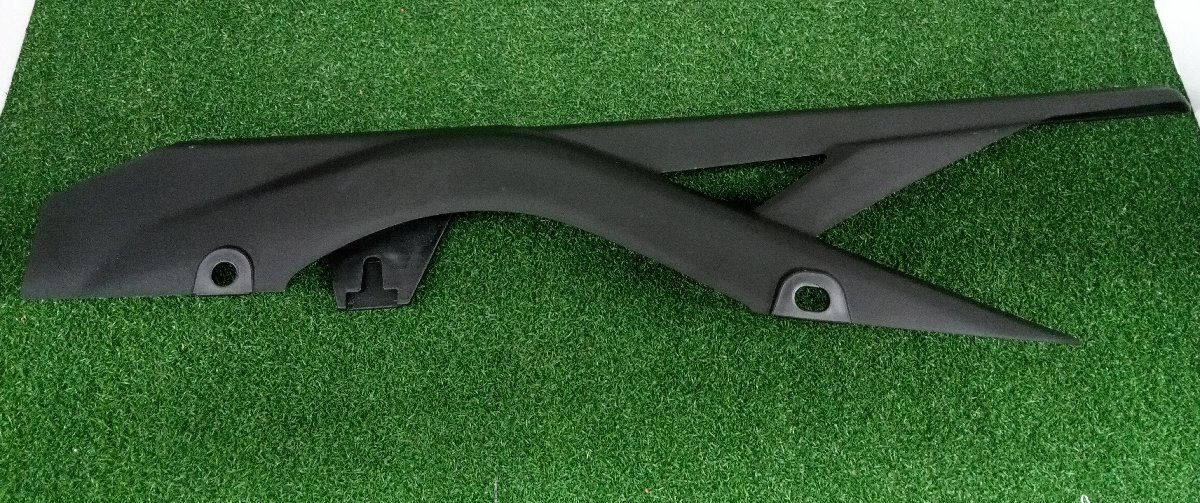 ★中古品★YAMAHA ヤマハ YZF-R25 純正 チェーンカバー 1WD-F2311-01【他商品と同梱歓迎】拍卖