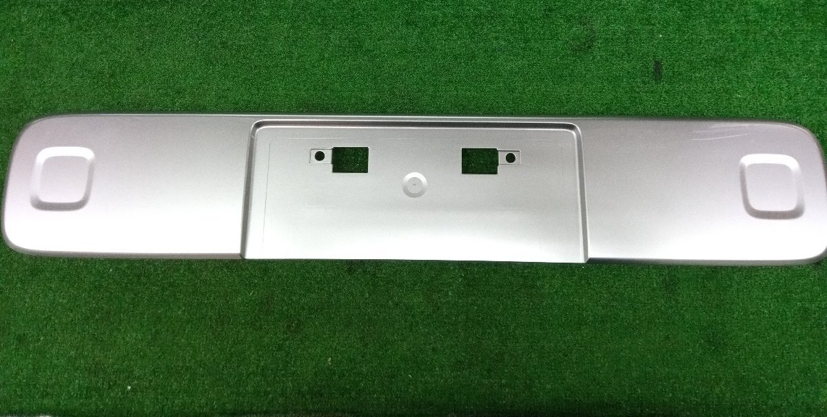 ★中古品★HONDA フリード クロスター GT2/GT4/GT6/GT8 純正 フロントグリル 71152-33F-N0 【他商品と同梱歓迎】拍卖