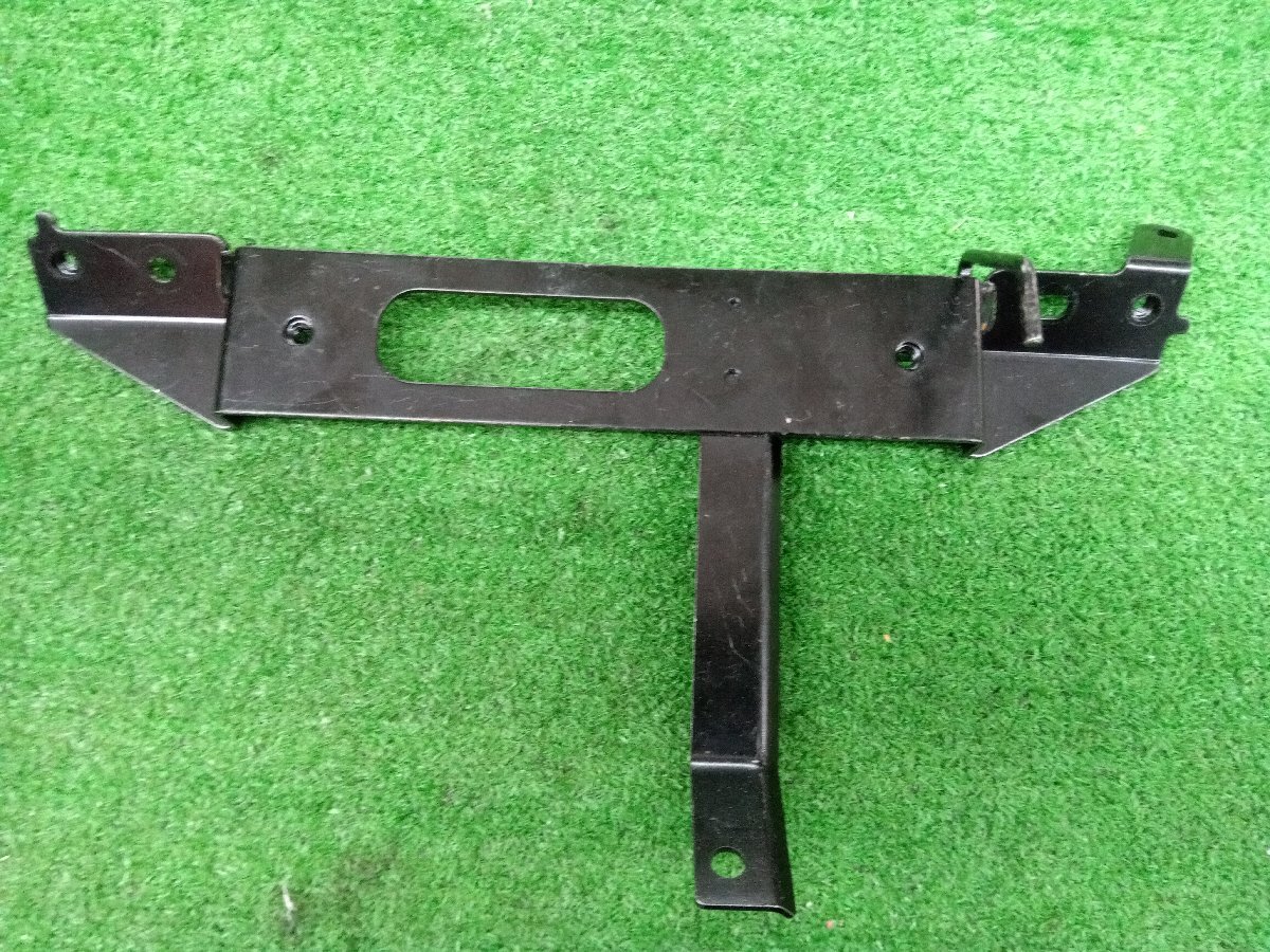 ★中古品★YAMAHA ヤマハ シグナス グリファス SEJ4J リアフェンダーステー 純正部品 【他商品と同梱歓迎】拍卖