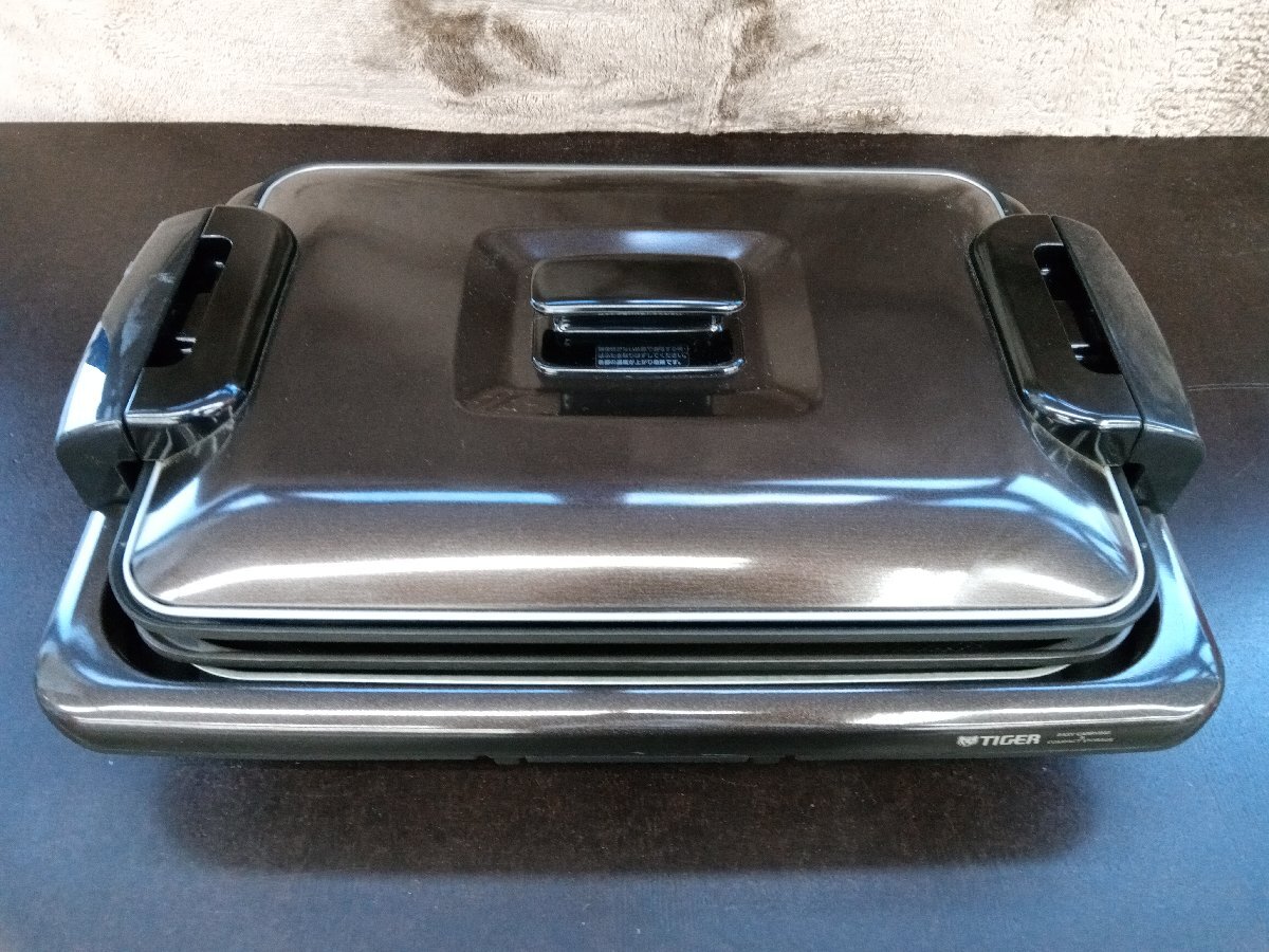 ★ジャンク品★TIGERタイガーホットプレート これ1台 CRV-A300 遠赤土鍋コーティング 大型 減煙 ヘルシー コード欠品【他商品と同梱歓迎】拍卖