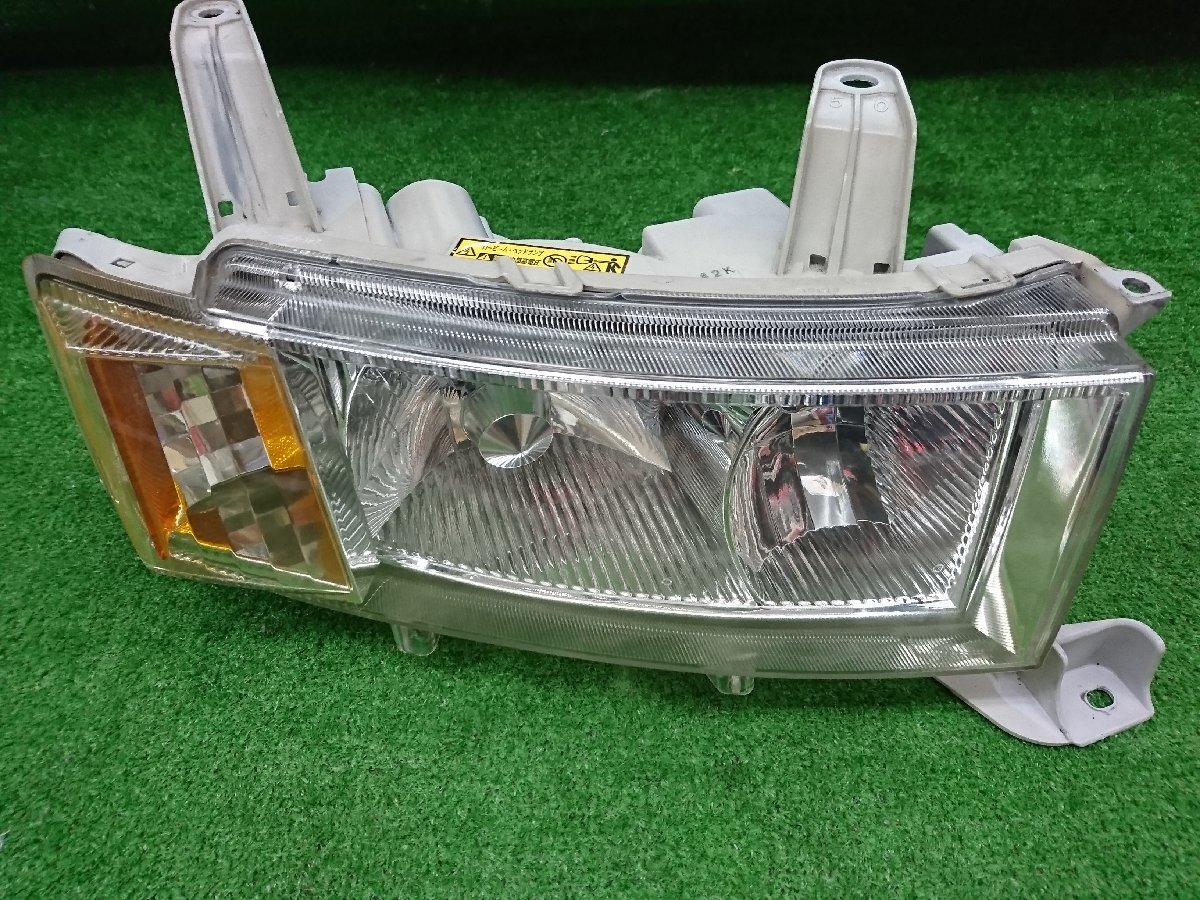 ★中古品★トヨタ 純正 NCP30 NCP31 NCP35 bB 後期 ヘッドライト ヘッドランプ 右 右側 運転席側 KOITO 52-119【他商品と同梱歓迎】拍卖