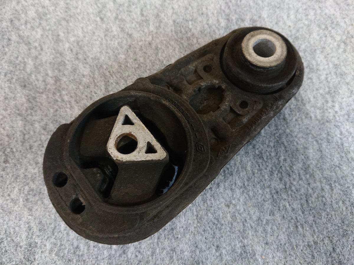 ★ジャンク品★エンジンマウント RENAULT,ルノー,Megane,メガーヌ / 8200042454【他商品と同梱歓迎】拍卖