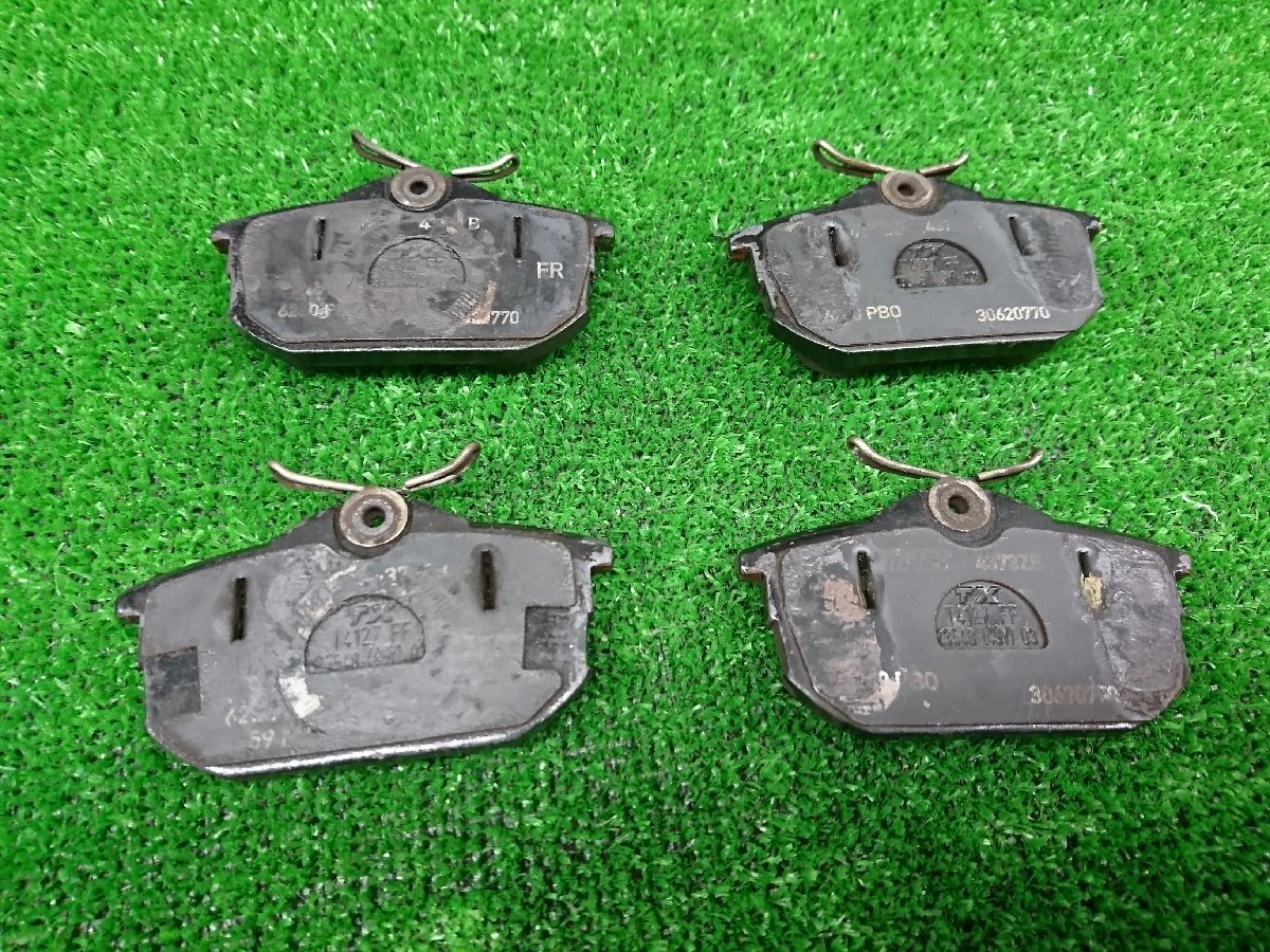 ★ジャンク品★メーカー不明 ボルボ V40 リアブレーキパッド? 2組セット 残量6-7㎜ 30620770【他商品と同梱歓迎】拍卖