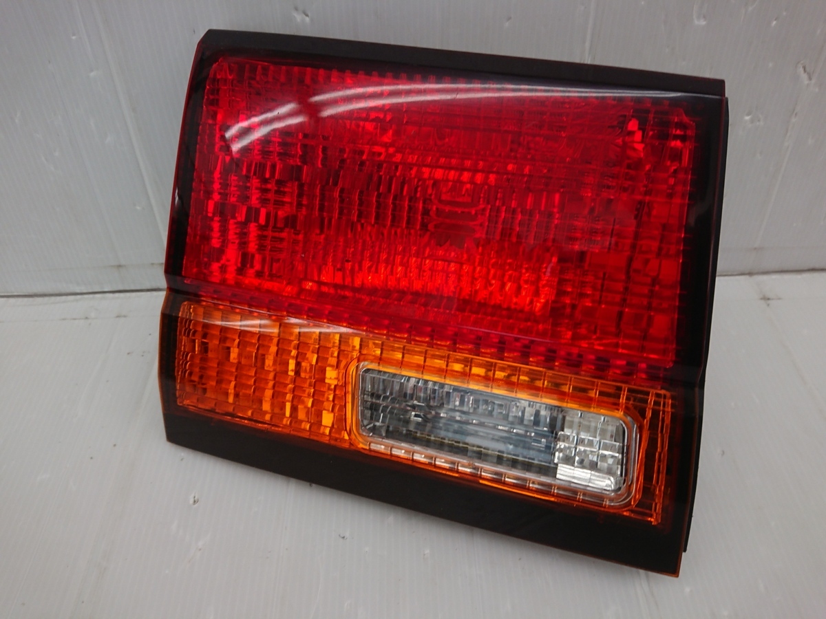 ★中古品★日産 E50 エルグランド 前期 内側テールレンズ【他商品と同梱歓迎】拍卖