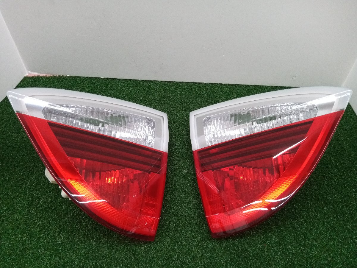 ★中古品★BMW 3シリーズ E90 E91 テールランプ レンズ 内側 左右セット 【他商品と同梱歓迎】拍卖