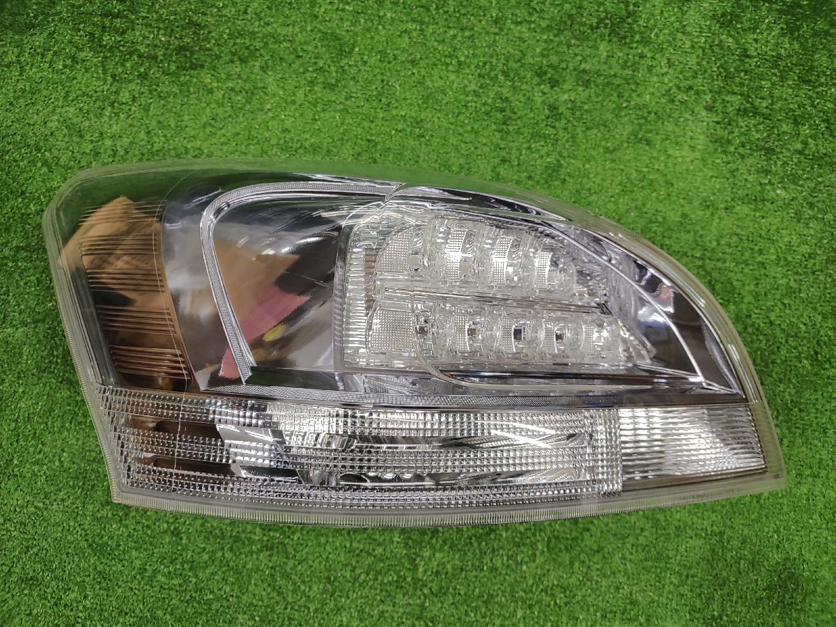 ★中古品★TOYOTA トヨタ マークXジオ ANA10 LED テールライト 左側 STANLEY 72-4 81561-72010【他商品と同梱歓迎】拍卖