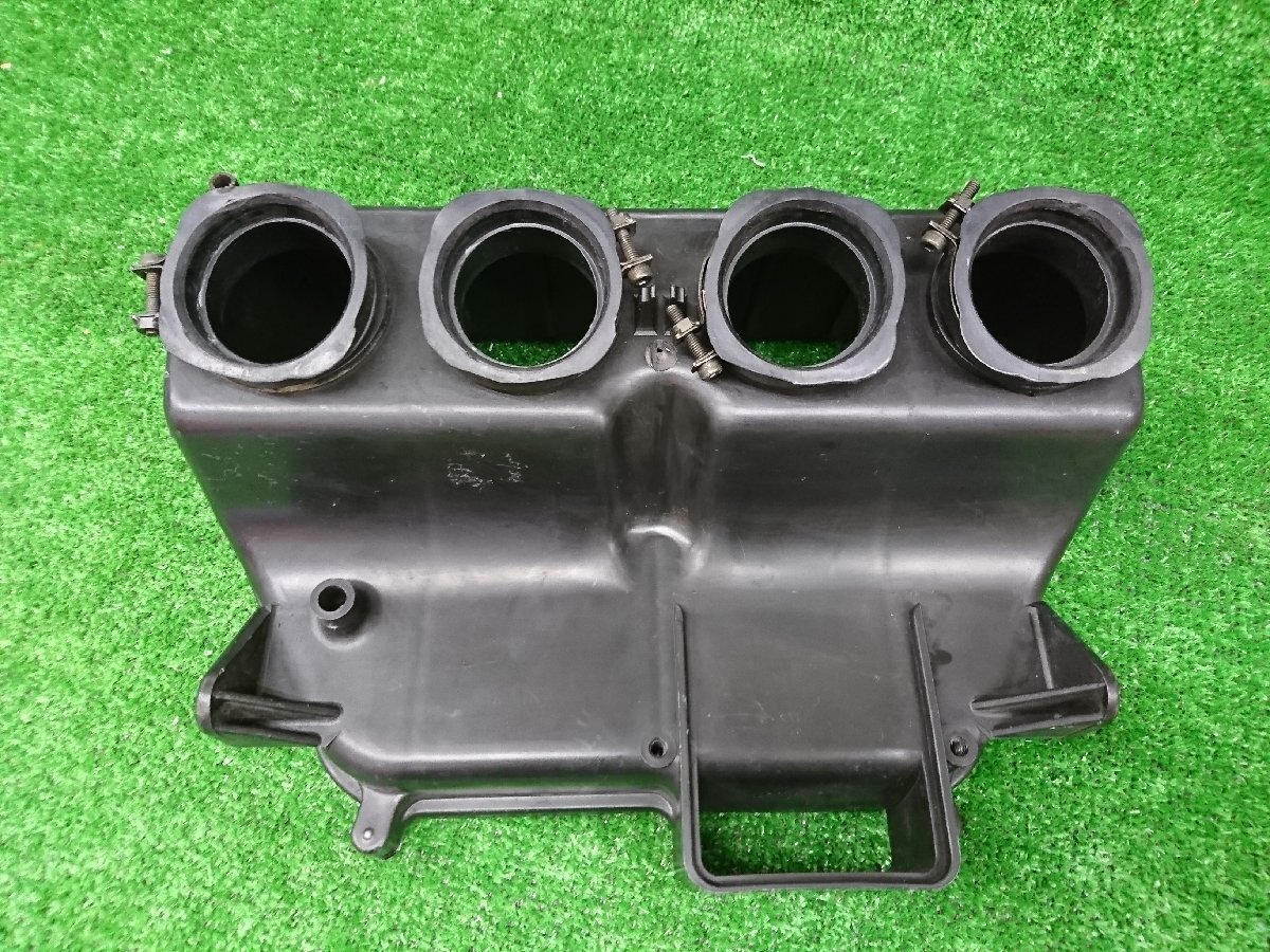 ★中古品★ヤマハ FZR400 エアクリーナーボックス 蓋のみ【他商品と同梱歓迎】拍卖