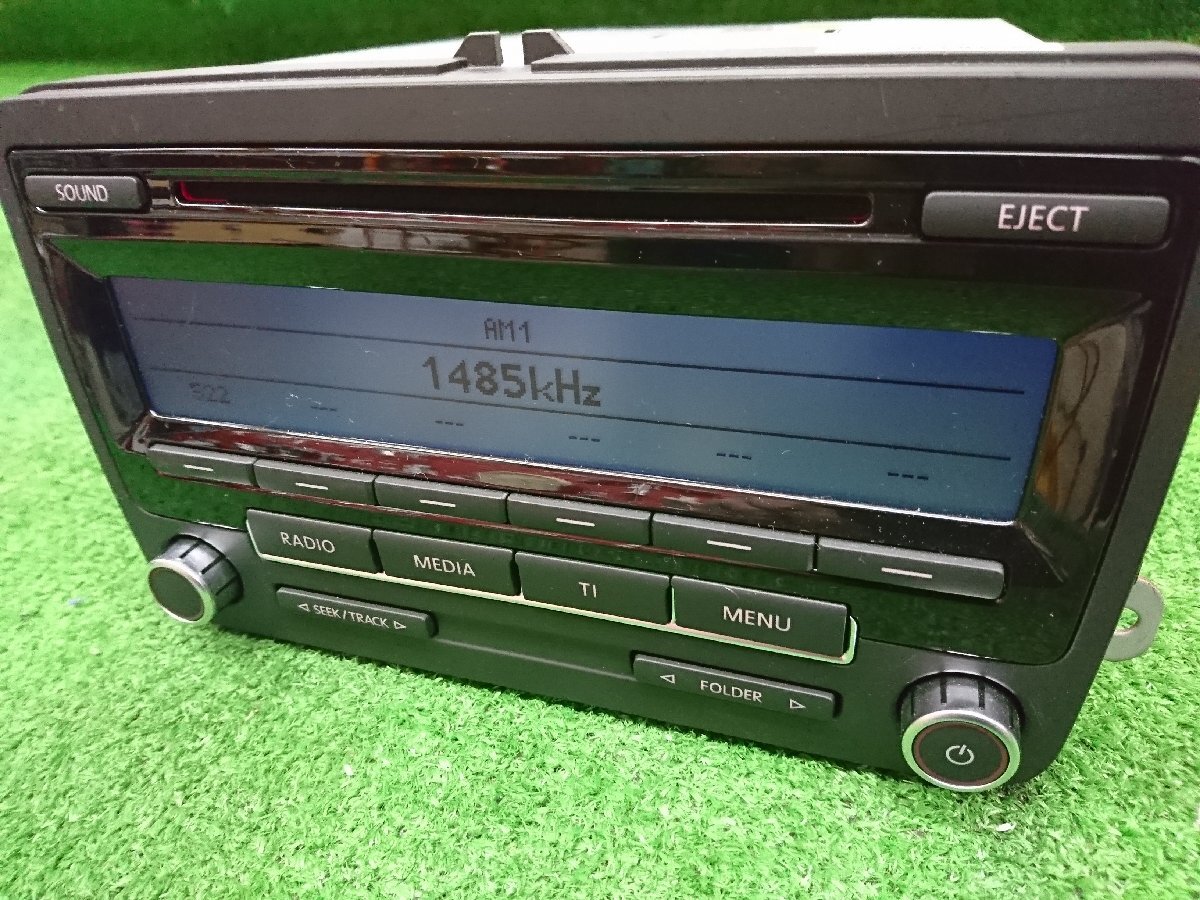 ★中古品★フォルクスワーゲン VW 純正 カーオーディオ CD ラジオ 本体のみ VW-1K0 035 183【他商品と同梱歓迎】拍卖