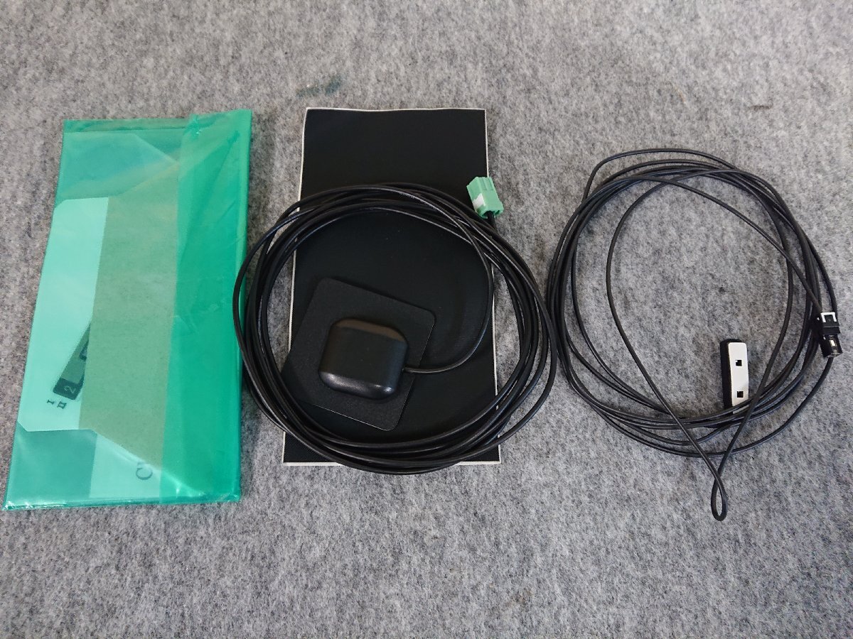 ★ジャンク品★地デジアンテナ GPSアンテナ【他商品と同梱歓迎】拍卖