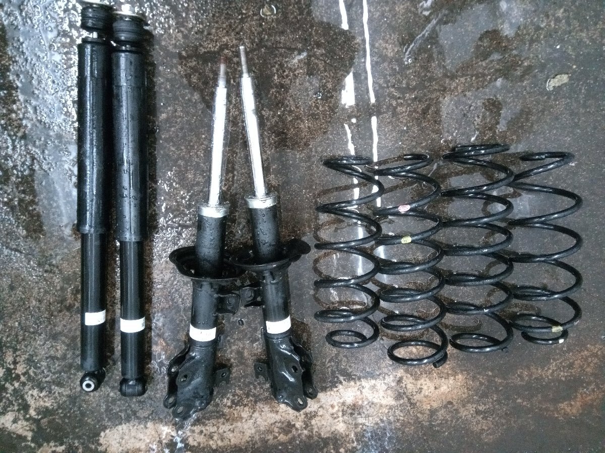 ★中古品★HONDA ホンダ N-BOX JF5/JF6 純正 ショック アブソーバー サスペンション セット 走行 約20000km 【他商品と同梱歓迎】拍卖