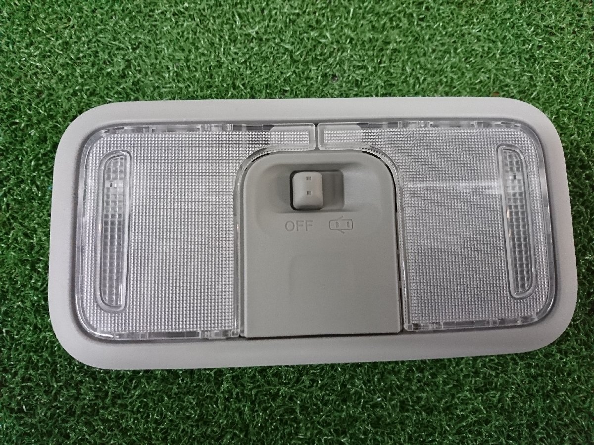 ★中古品★ウェイク DBA-LA700S ルームランプ 81260-B2060【他商品と同梱歓迎】拍卖