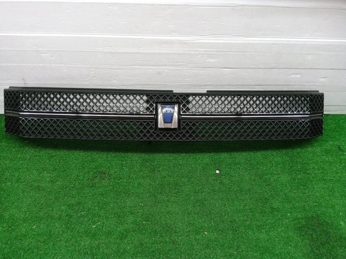 ★中古品★TOYOTA トヨタ 60系 ヴォクシー 純正 フロントグリル ブラック カメラ穴なし 53101-28220/40【他商品と同梱歓迎】拍卖