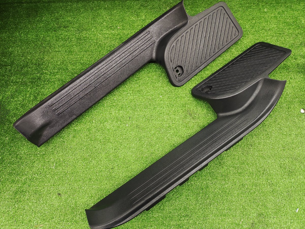 ★中古品★TOYOTA トヨタ 200系 ランドクルーザー 純正 リアスカッフプレート 2枚 67918-60160/67917-60170【他商品と同梱歓迎】拍卖