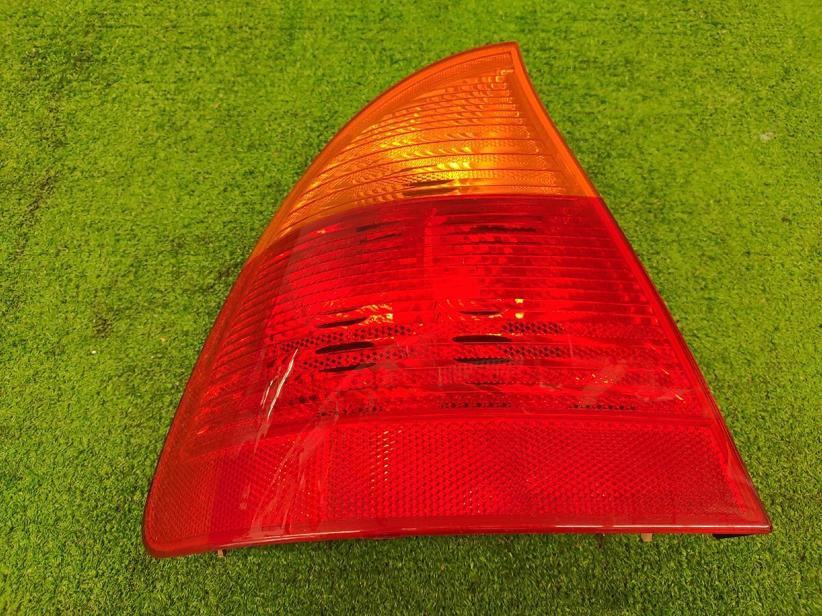 ★中古品★テールランプレンズ BMW 3シリーズ E46 ツーリング 純正 テールランプレンズ 左側 8 368 757【他商品と同梱歓迎】拍卖