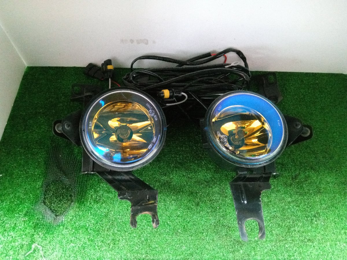 ★中古品★MITSUBISHI H82W EKスポーツ 純正オプションフォグランプ ステー付き 割れ有 歪み有 コード付き【他商品と同梱歓迎】拍卖