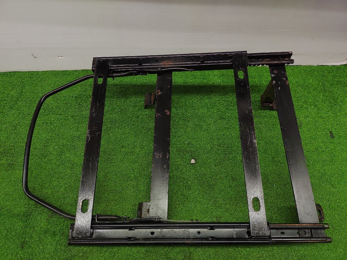★中古品★BRIDE シートレール ランドクルーザー 70 BJ7#(1) T151SO SN TTM-L【他商品と同梱歓迎】拍卖