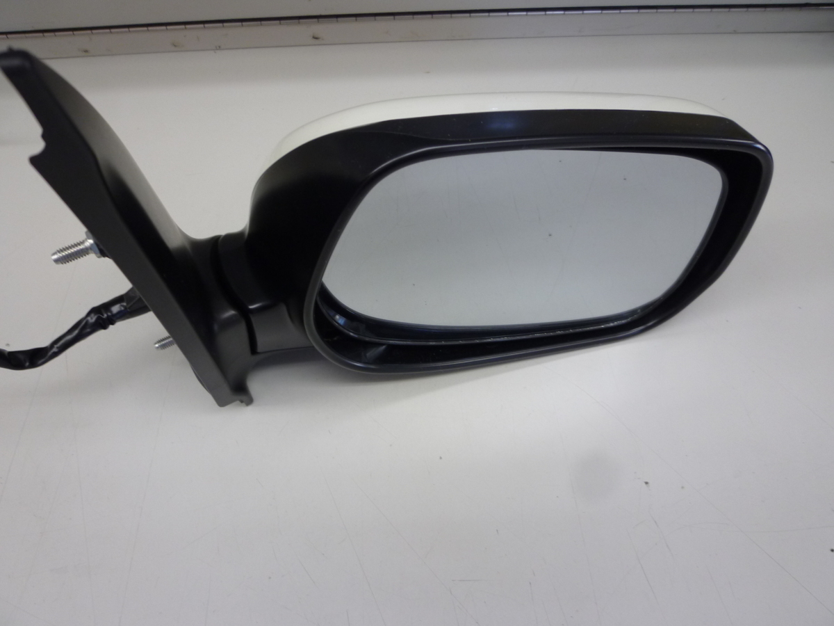 ★納車外し品★純正ドアミラー右 bB QNC20 QNC21 トヨタ オプション色 バールホワイト系 murakami 7830【他商品と同梱歓迎】拍卖