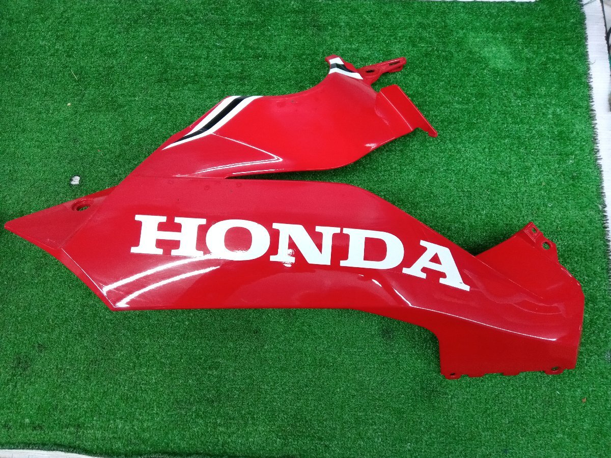 ★中古品★CBR650F アンダーカウル 片側 赤 64280-MKN-D100 ホンダ 純正 割れ欠け無し 修復素材に 【他商品同梱歓迎】拍卖