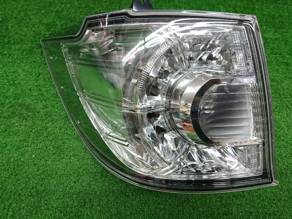 ★中古品★MAZDA マツダ MPV DBA-LY3P 純正 左 テールランプ テール L208-51-160F STANLEY P5134【他商品と同梱歓迎】拍卖