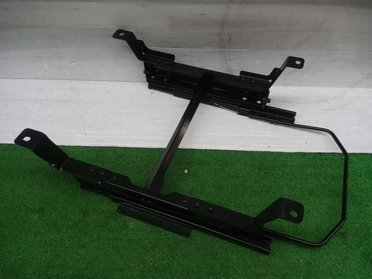 ★中古品★RECARO レカロシート ベースフレーム トヨタ エスティマ ハイブリッド右座席 AHR20 2080.734.2【他商品と同梱歓迎】拍卖