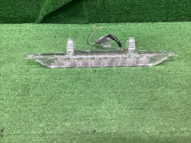 ヴォクシー DBA-ZRR70G ハイマウントストップランプ X Lエディション 8人 202 81006-28010拍卖