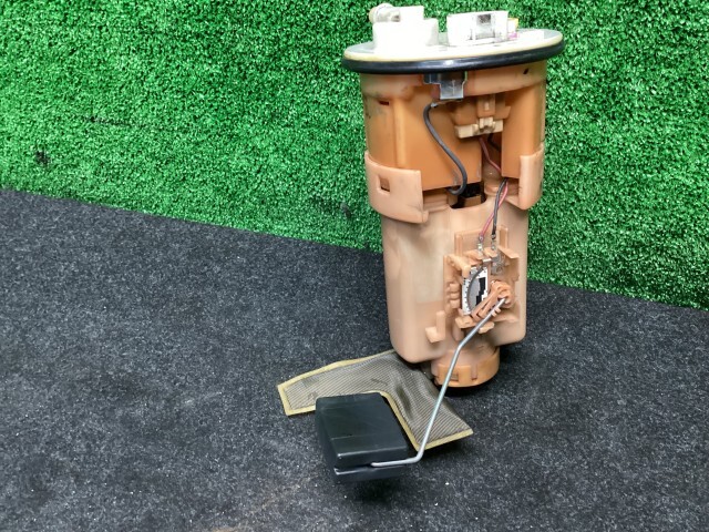 ラウム CBA-NCZ20 フューエルポンプ ラウム 8R2 23221-22030拍卖