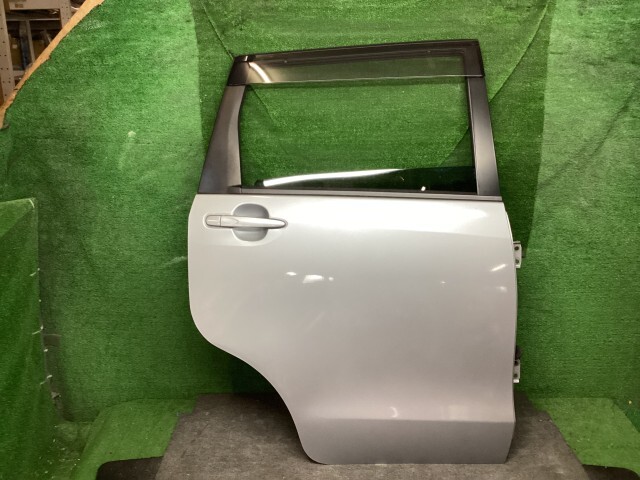 ムーヴ DBA-LA100S 右RドアASSY Xターボ S28 67003-B2111拍卖