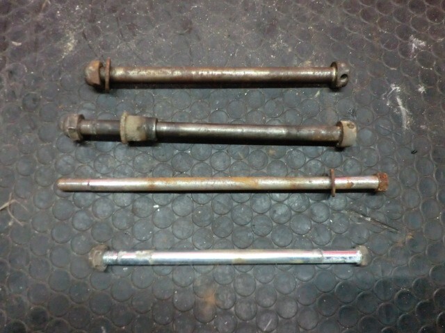 54 モンキー 4L ※エンジンZ50A アクスルシャフト ピポットシャフト 一台解体 検)Z50J Z50A モンキー ゴリラ DAX シャリー カブ Z50J拍卖