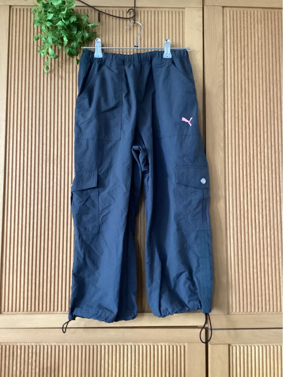 美品★Puma スポーツ向きクロップドパンツ(プーマグレーMサイズadidasアディダスNIKEナイキテニスランニングヨガ部活トレーニング速乾性拍卖