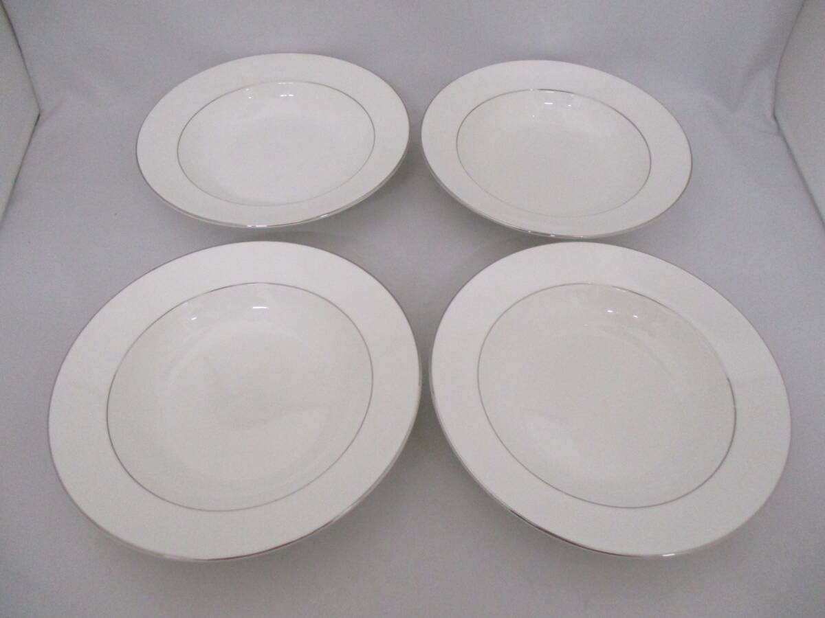 4客セット WEDGWOOD ウェッジウッド ボーンチャイナ 皿 SIGNET PLATINUM プラチナ シンプル ホワイト系 洋食器【8469】拍卖