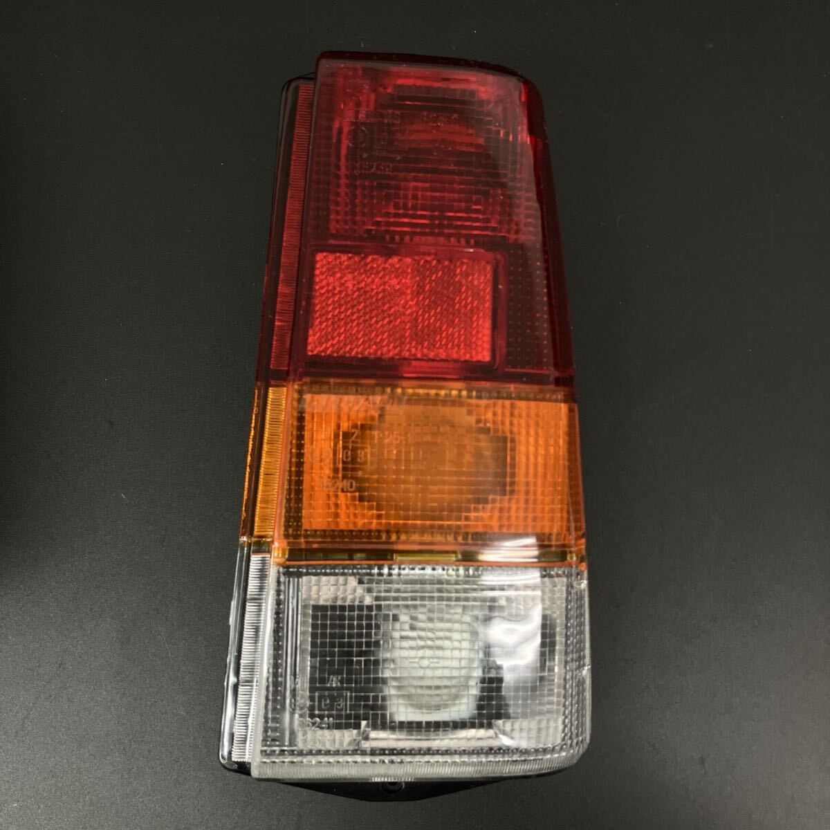 フィアット ランチア C-9167 ◎ テール ランプ 右 ライト 7569258 FIAT フィアット Panda パンダ 141 FIAT LANCIA 未使用 傷あり拍卖