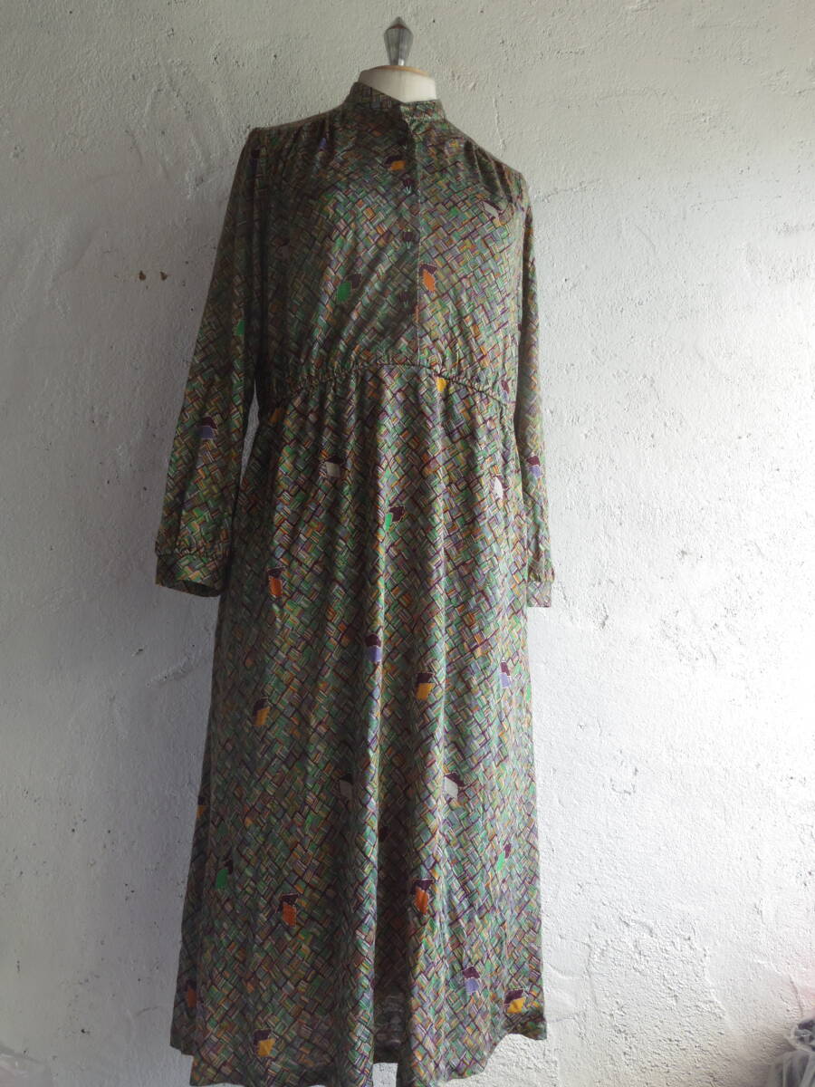 古着♪レトロVintage深緑柄秋冬モダン長袖ワンピ♪昭和レトロワンピース70s60s70年代60年代昭和レトロビンテージクラシカルワンピ拍卖