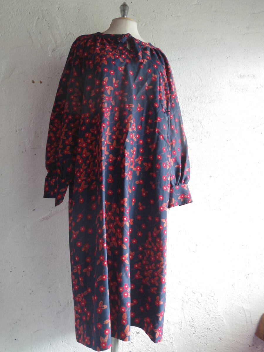 古着♪レトロVintage紺赤花柄和モダン長袖ワンピ♪昭和レトロワンピース70s60s70年代60年代昭和レトロビンテージクラシカルワンピ拍卖