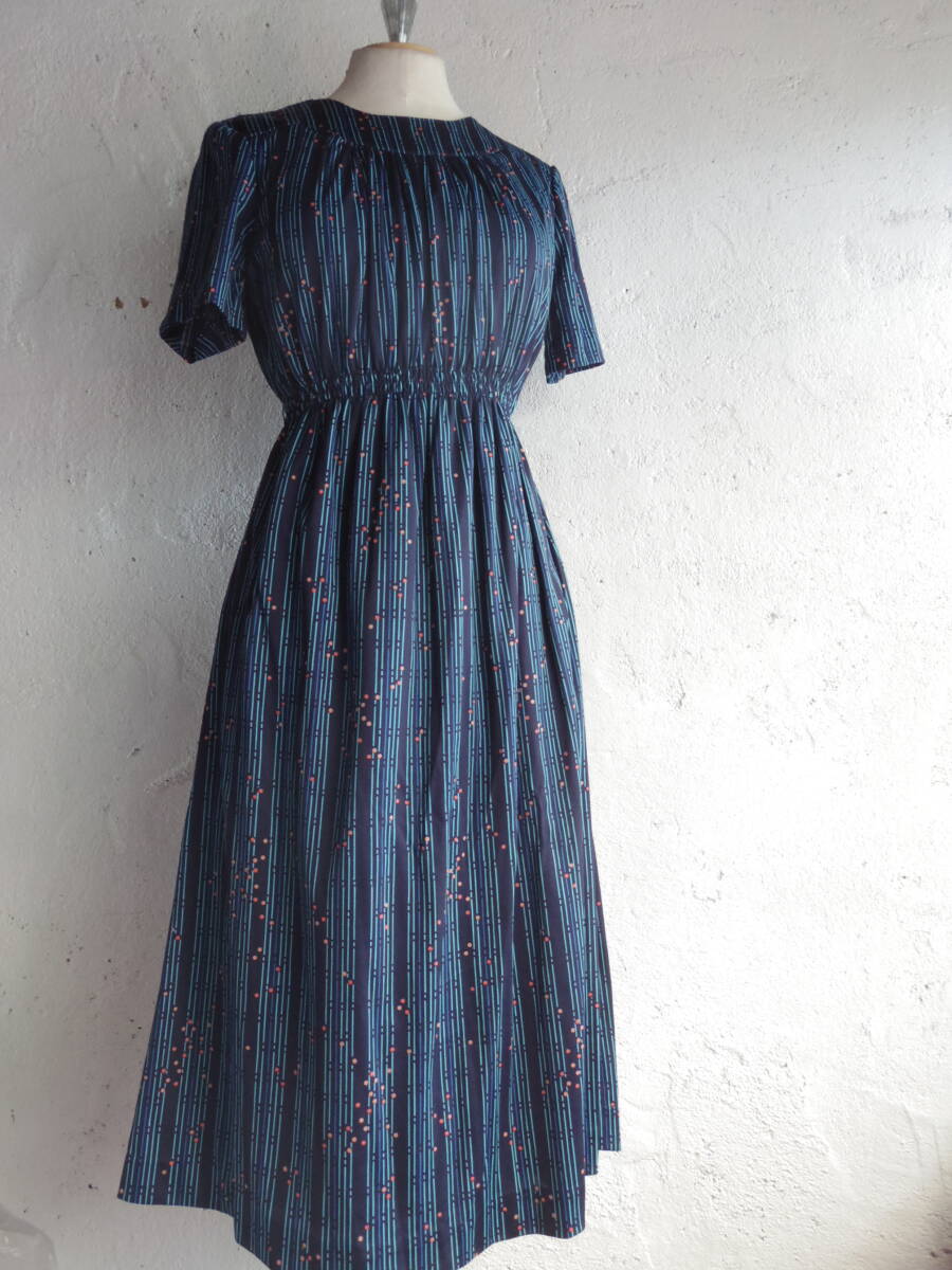 古着♪レトロVintage光沢青色柄おしゃれモダンワンピ♪昭和レトロワンピース70s60s70年代60年代昭和レトロビンテージクラシカルワンピ拍卖