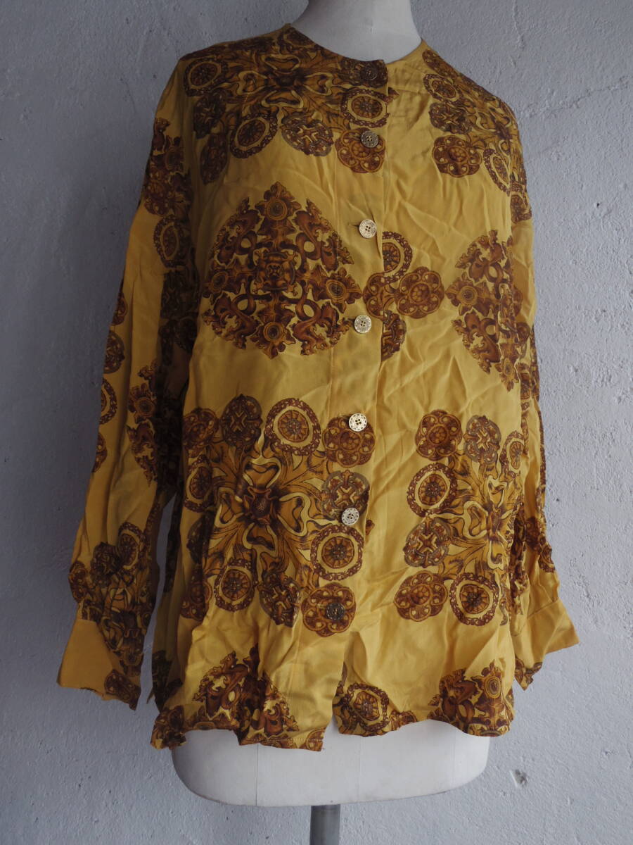 古着♪レトロVintageスカーフ柄ブラウス♪ 昭和レトロブラウス70s60s70年代60年代 昭和レトロヨーロッパ製シルク100 シャツ ブラウス拍卖