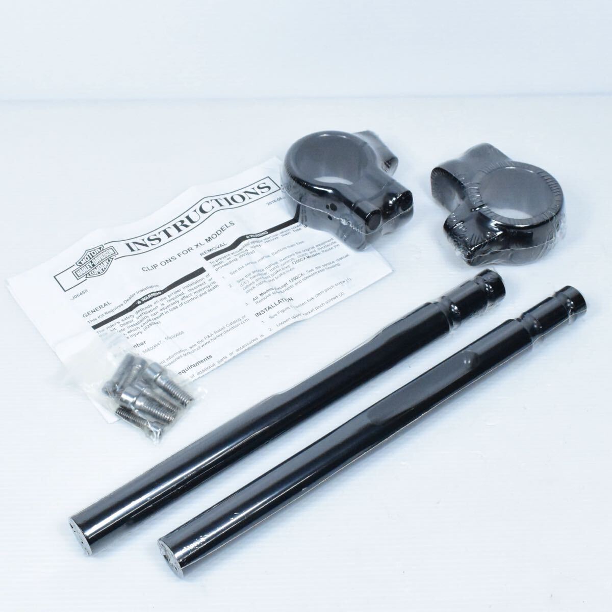 新品未使用 Harley Davidson クリップオン ハンドルバーキット 49mm フォーク グロスブラック 55800668 ハーレーダビッドソン ハンドル 883拍卖