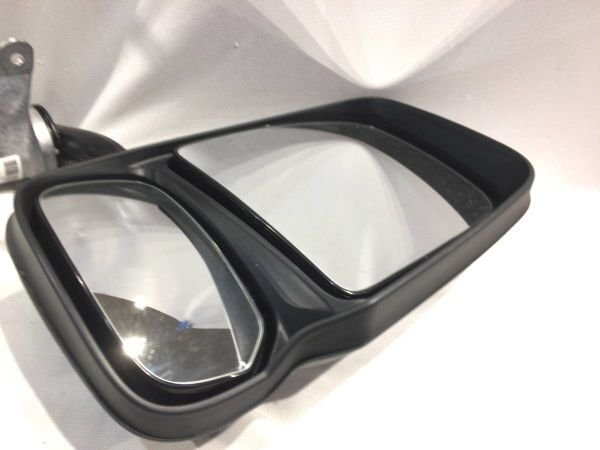 ■■52■未使用・新車外し■純正 日野 令和7年 デュトロ 右ミラー HINO ダンプ トラック 運転席側 TOYOTA ダイナ拍卖