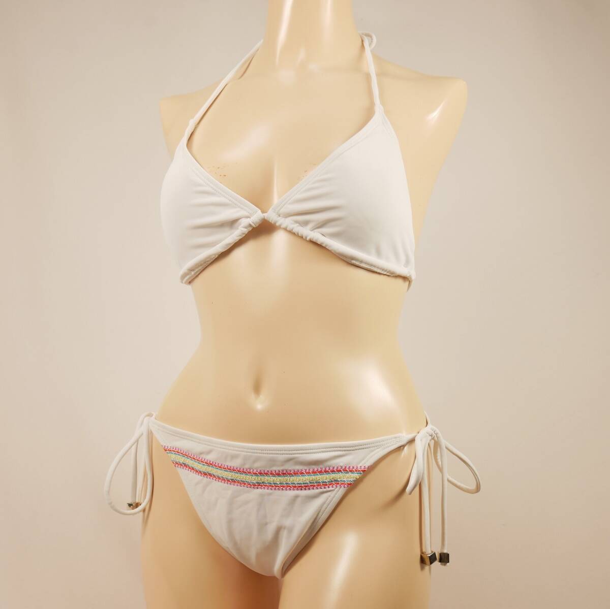 7893 美品 シンプルデザイン ビキニホルターネック 11L ホワイト拍卖