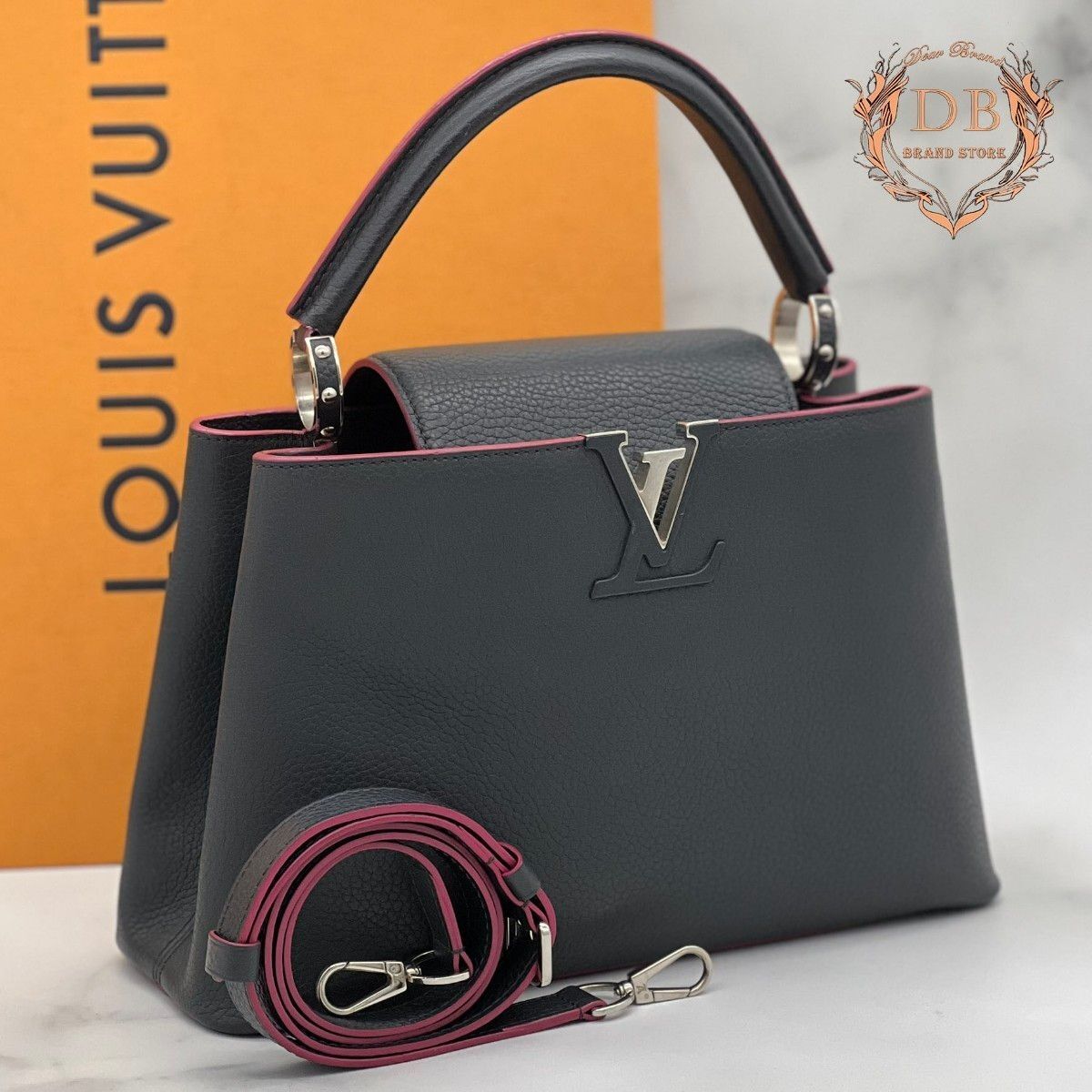 ルイヴィトン カプシーヌBB ショルダー トリヨンレザー ネイビー 斜め掛け Louis Vuitton レディース バッグ 黒 鑑定済 2way ショルダー拍卖