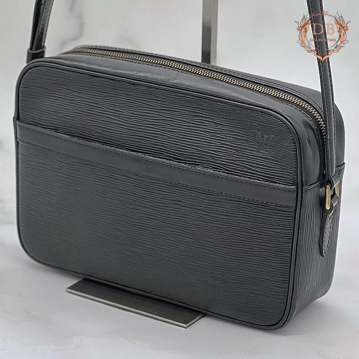 ルイヴィトン エピ トロカデロ24 ブラック ショルダーバッグ ゴールド金具 黒 Louis Vuitton レディース バッグ 鑑定済み ゴールド金具拍卖