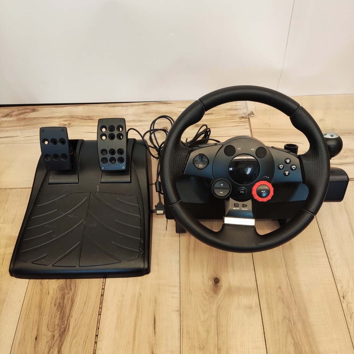 ★ロジクール★PS3★ドライビングフォースGT★ステアリングコントローラー★LPRC-14000★レースゲーム★ゲーム周辺機器★SR(U131)拍卖