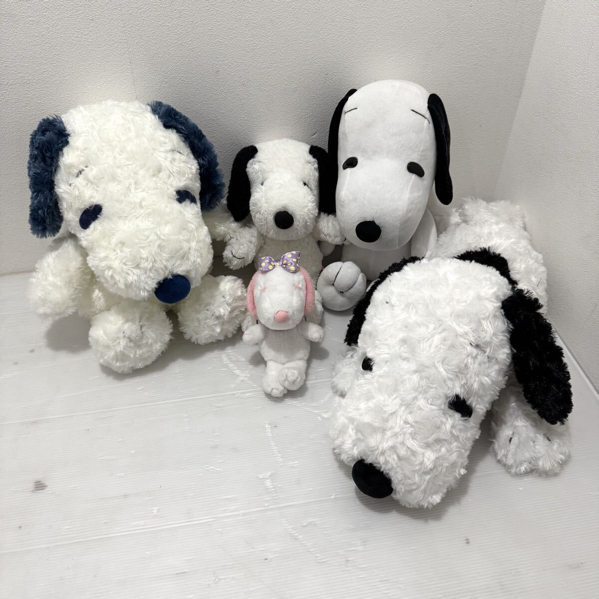 D(1020g3) SNOOPY スヌーピー いろいろ ぬいぐるみ 5点セット ピーナッツ PEANUTS 寝そべり マスコット まとめ売り拍卖