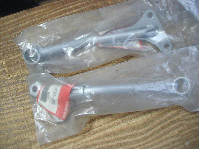 53791★NSR250R(MC21)★未使用・サイレンサーブラケット拍卖