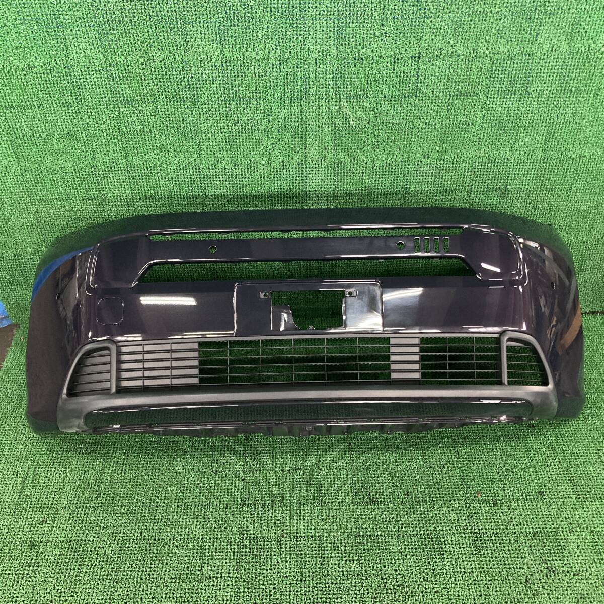 ★☆フリード GT6 フロントバンパー 71101-33F-J000(A0242)☆★拍卖