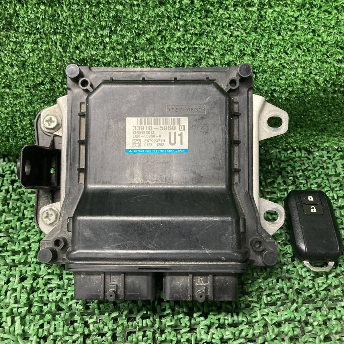 ★☆ハスラー MR92S G エンジンコンピューター 33910-59S0 キーレス付 (A1513)☆★拍卖