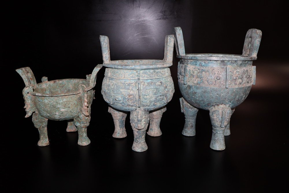 【14PZ016】時代物 中国古玩 唐物 青銅器 双耳三足鼎 3点まとめ 象形文字 祭器 調理器具 古美術品 骨董 趣味 コレクション 現状品拍卖