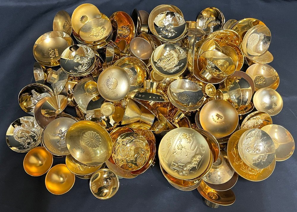 【8P3738】1円スタート 金杯 金盃 他 24KGP 金メッキ 約10kg まとめ 記念品 祝品 高砂殿 オリンピック ゴールドカラー 金色 縁起物 現状品拍卖